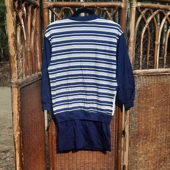 🆕️ Amy Too Vintage 80s Sweater - Picture 7 of 7